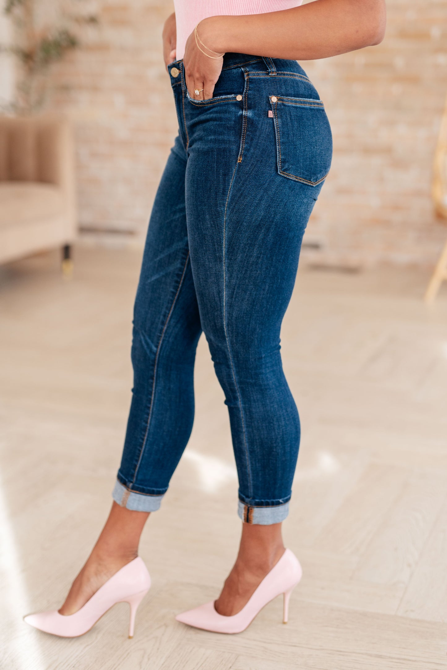 Bette Mid Rise Vintage Cuffed Skinny Capri - Judy Blue