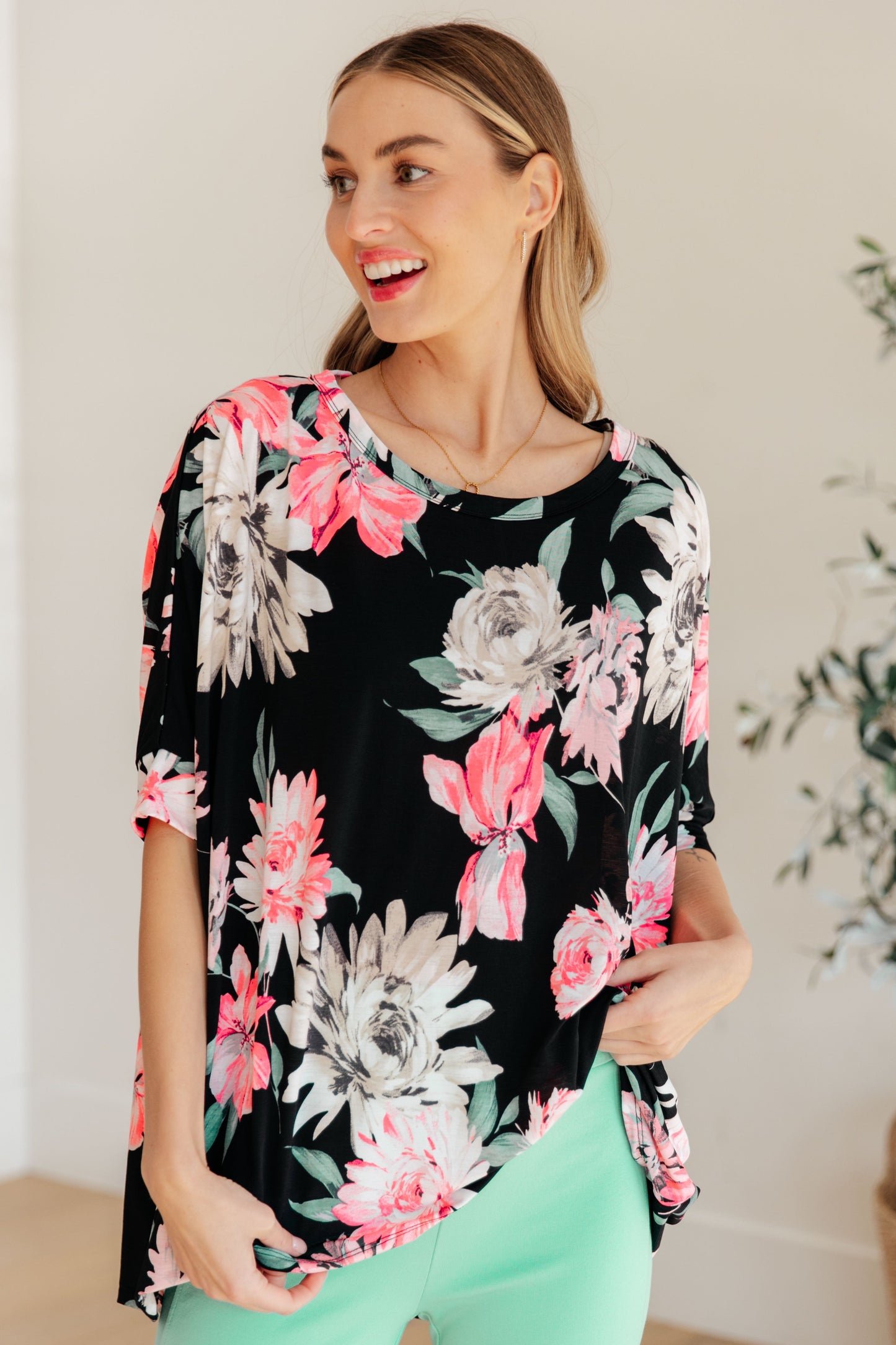 Essential Blouse in Black Floral - Dear Scarlett