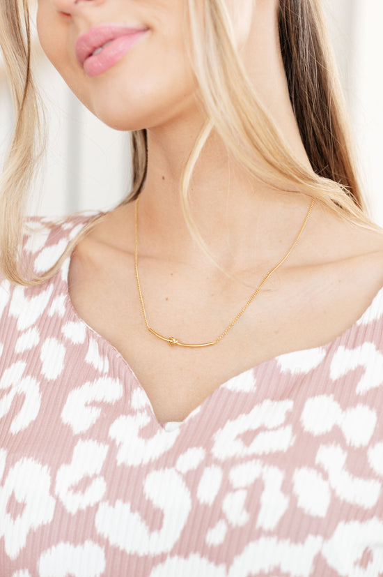 Love Knot Bar Necklace - 18K Gold