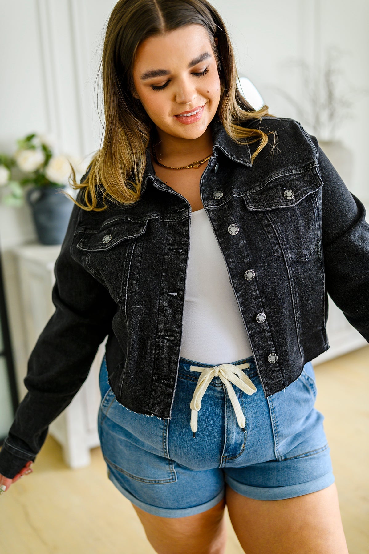 Charlie Cropped Denim Jacket - Judy Blue