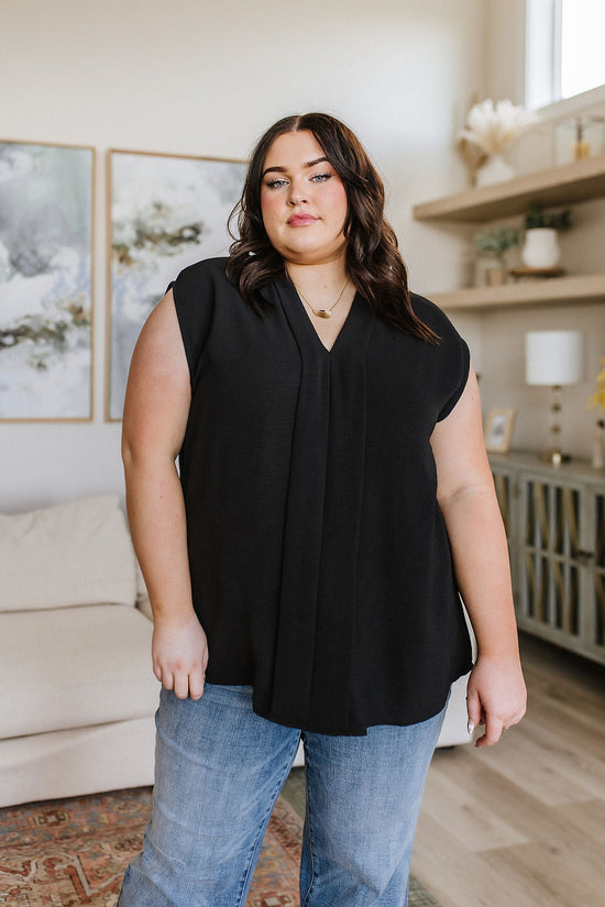 Elevate Everyday Blouse in Black - Jodifl