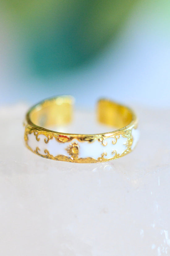 Carolina Hand Crafted White Pattern Ring - 18K Gold