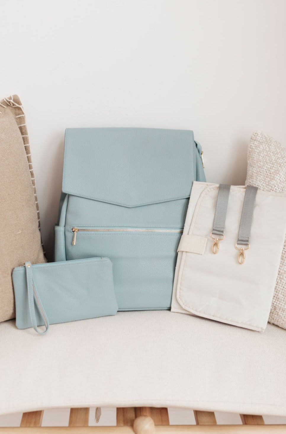 Katie's FAVE: Hot Mom Bag in Blue or Tan