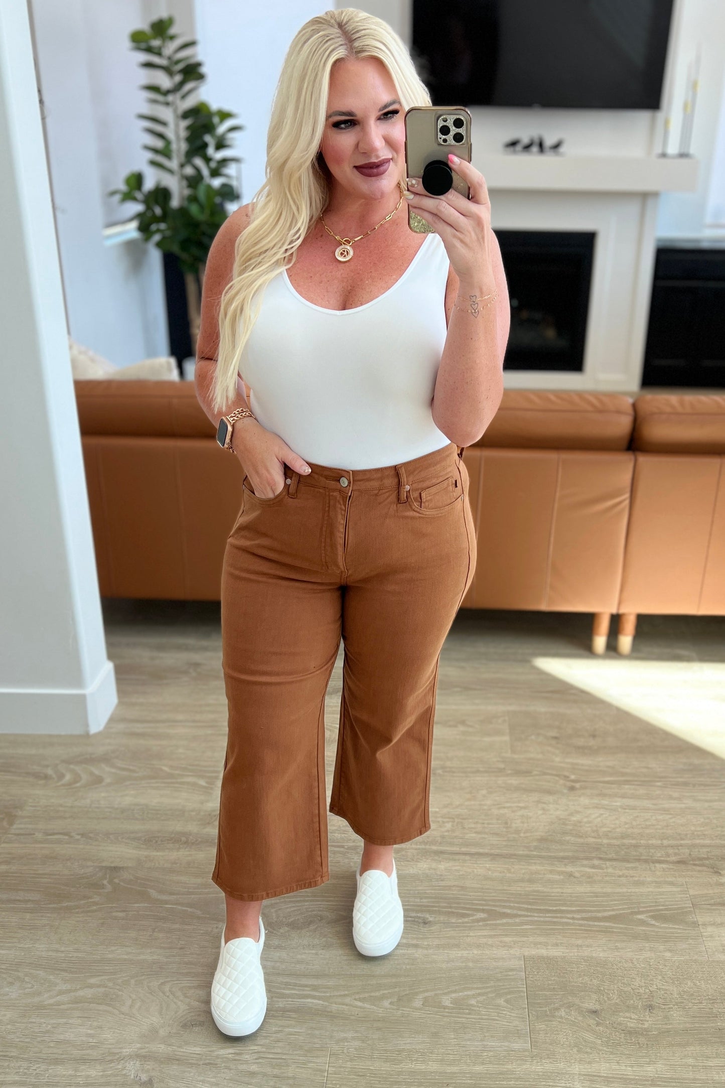 TUMMY CONTROL - Briar High Rise Wide Leg Crop Jeans in Camel - Judy Blue