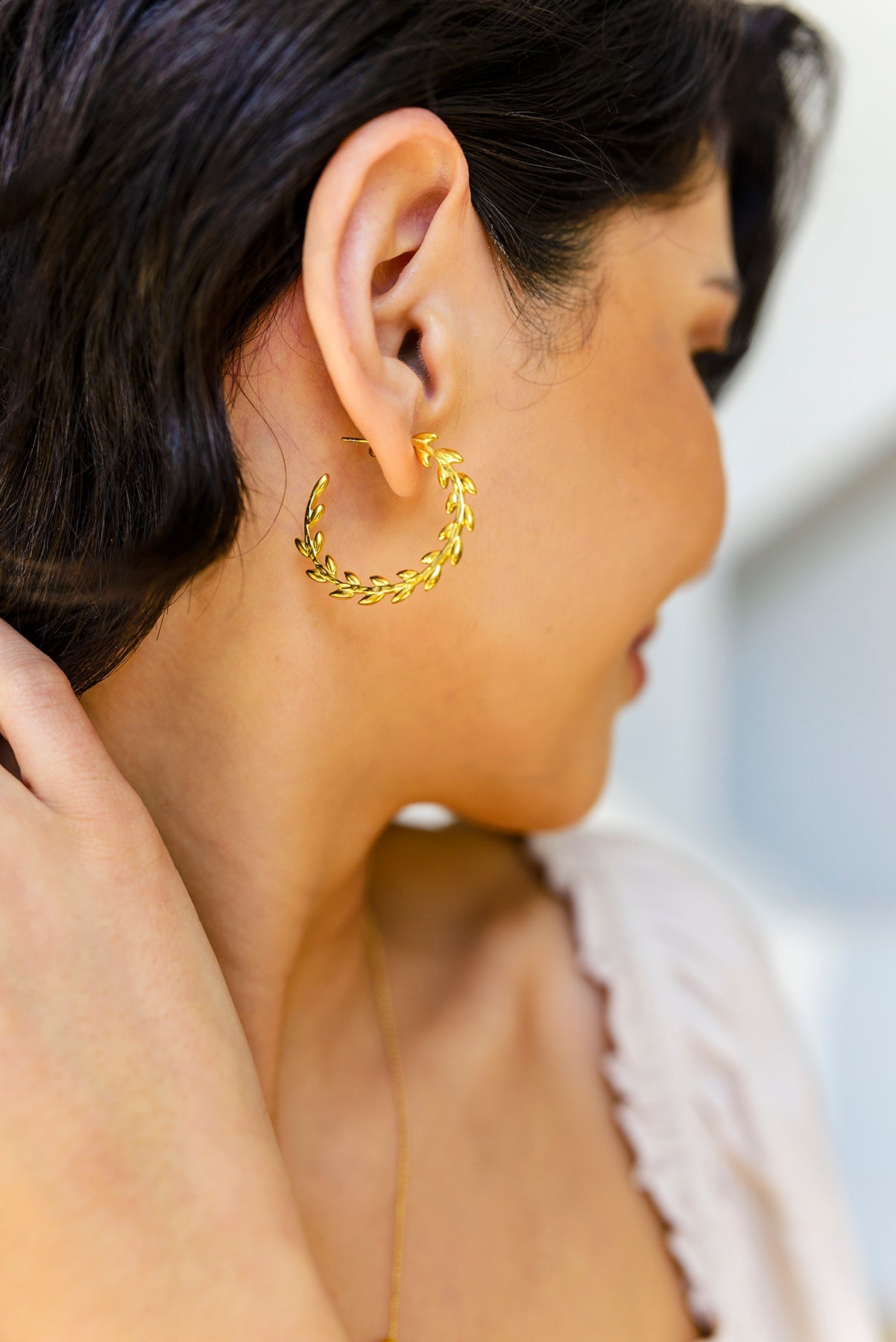 Laurel Wreath Hoop Earrings - 18K Gold