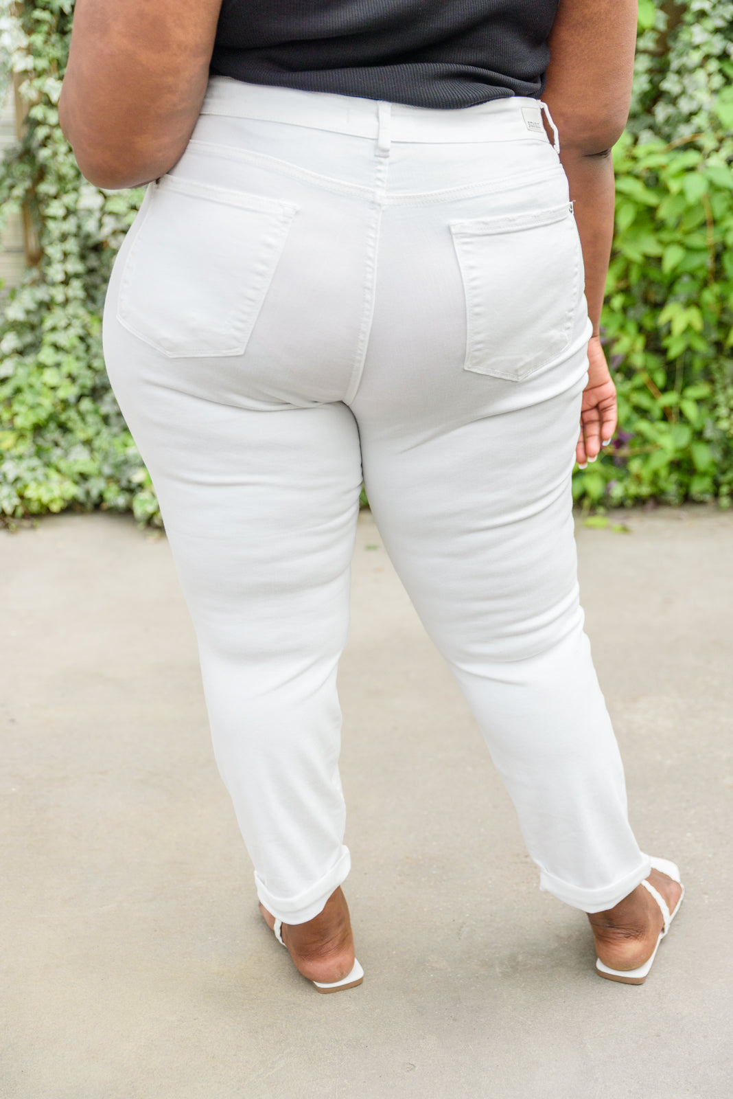 Mid-Rise Boyfriend Destroyed White Jeans - Judy Blue