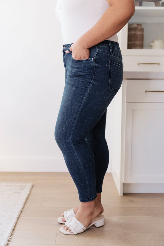 Mid-Rise Relaxed Fit Mineral Wash Jeans - Judy Blue